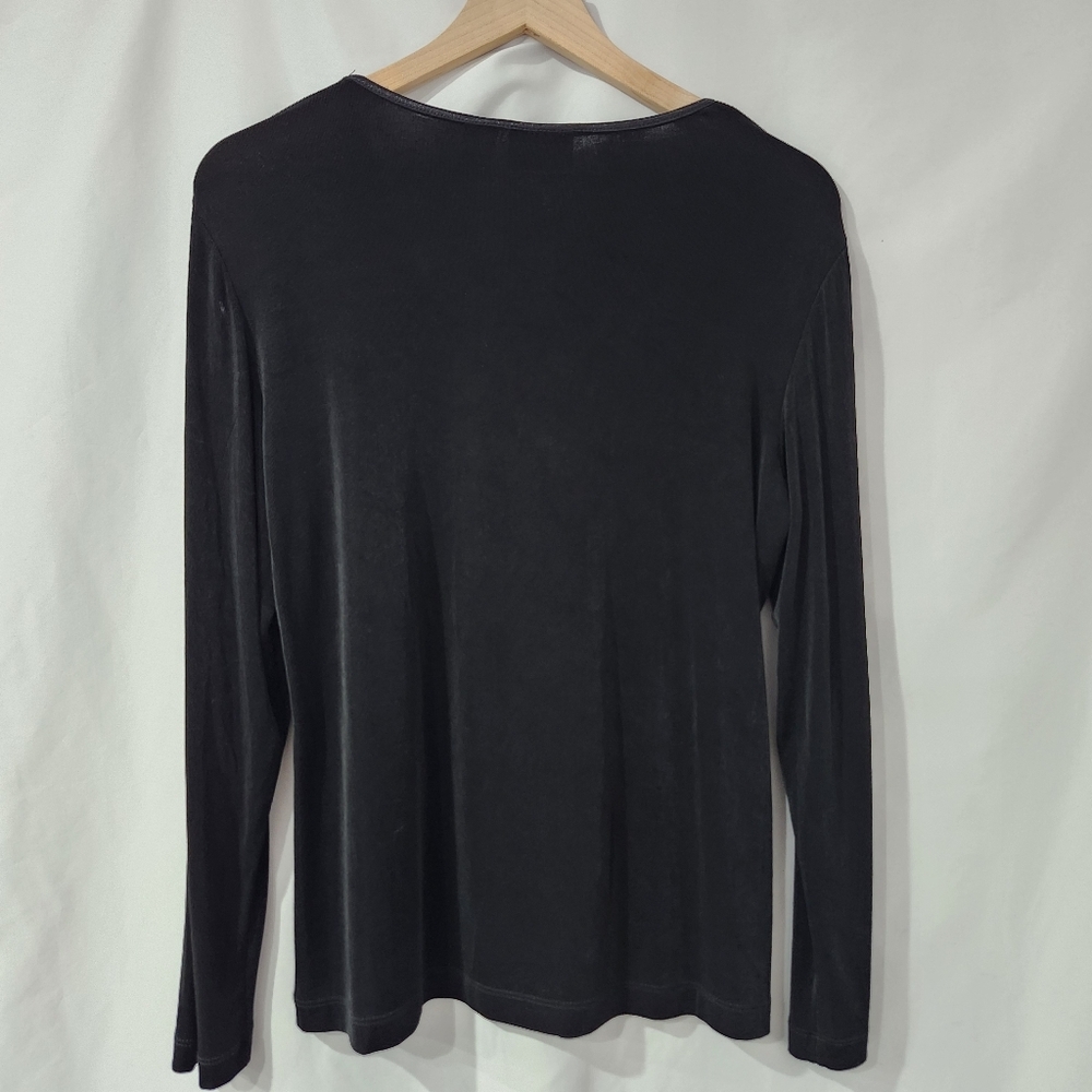 Chico's Travelers Scoop Neck Top Size 2 (L/12) Black Slinky Stretch Minimalist - Picture 3 of 5